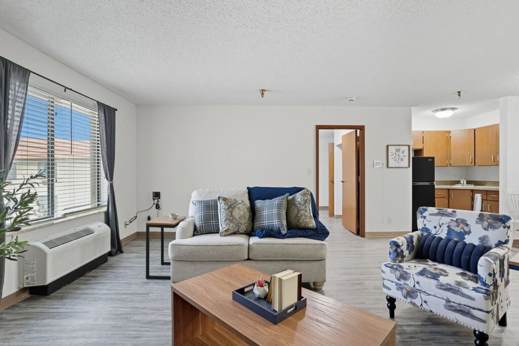 15_245~1 - Sedgwick Plaza