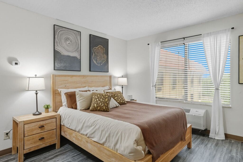 24_245~1 - Sedgwick Plaza